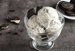 Vanila Icecream With Oreo Biscuit 250ml