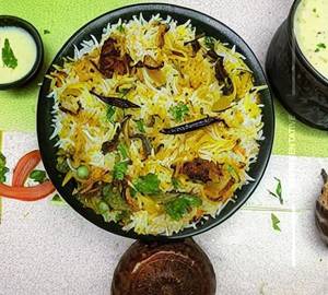 Veg Hyderabadi Dum Biryani