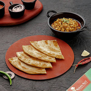 Paneer Kosha With Lachha Paratha