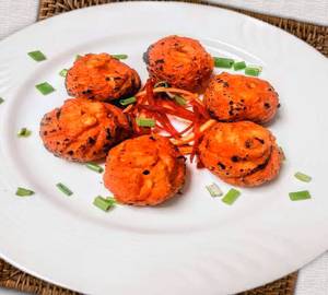 Veg tandoori momos [6 pieces]