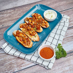 Spicy Chicken Bruschetta