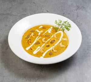 Kaju Daakh Curry
