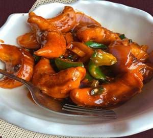 Veg chilli momos [6 pieces]