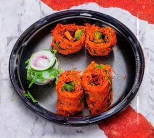 Red Tikka Roll