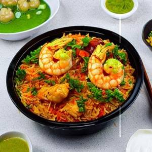Chicken & Prawns Omlet Rice
