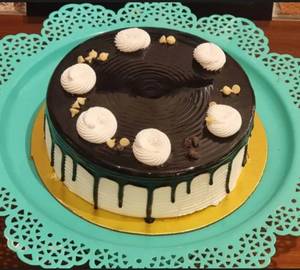 Chocolate Vanilla Cake