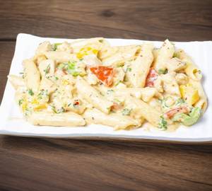 Veg white sauce pasta