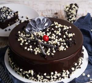 Choco Chips Cake