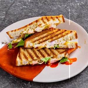Tawa Pav Sandwich