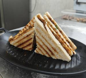 Dragon Fire Crunch [Schezwan Aloo Cheese Sandwich]