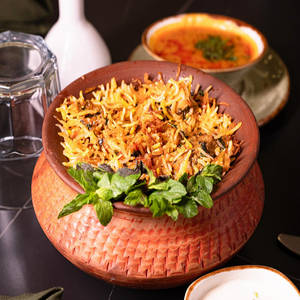 Hyderabadi Chicken Dum Biryani