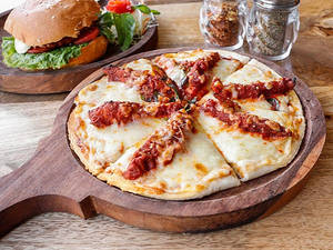 Spicy Chicken Pizza