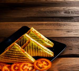 Tomato Pesto Sandwich