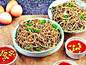 Egg Burnt Garlic Noodles