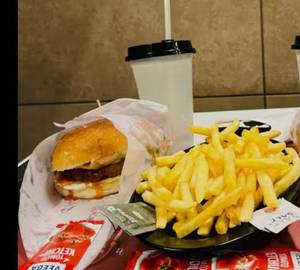 1 Regular burger beef,1 Medium Fries,1 Fresh lime