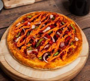 Tandoori chicken delight pizza