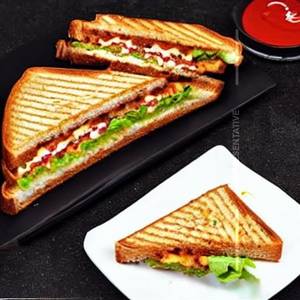 Cheese aloo mutter sandwich [regular]                                                          