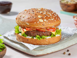 Grilled BBQ Plant PRO Burger