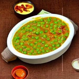 Paneer Paratha & Peas Masala