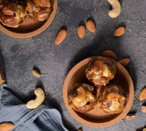 Dry Fruit Laddu