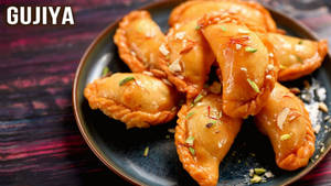 Gujiya