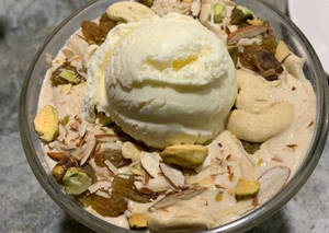 Dry Fruit Special Ice Cream