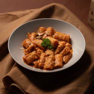 Scuzi Special Rigatoni With Vod-ka Sauce