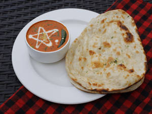 Daal Makhani + 2 Butter Naan