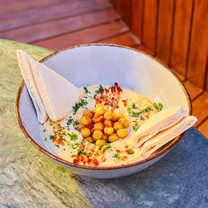 Hummus With Pita Bread