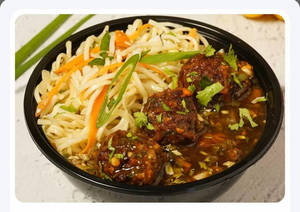 Veg Hakka Noodles With Veg Manchurian