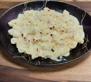 White sauce pasta