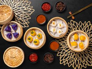 Veg Dim Sum Platter (16 Pcs)
