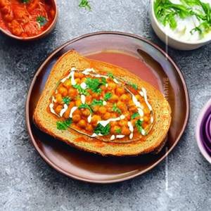 Chana Masala Cheese Toast