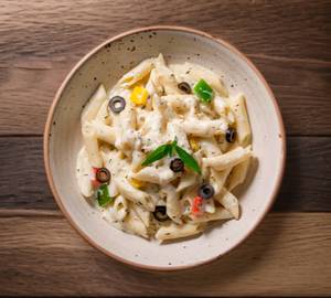 Veg white sauce pasta