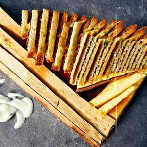 Veg Mayo Sandwich (Whole wheat Bread )