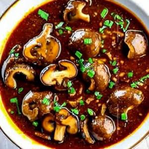 Mushrooms In Hot Garlic Sauce Gravy