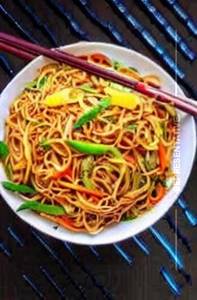 Schezwan veg noodles
