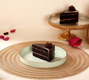 Eggless Pure Truffle Pastry 