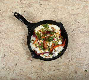 Samosa dahi chaat