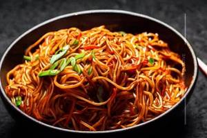 Szechuan Noodles (Veg)