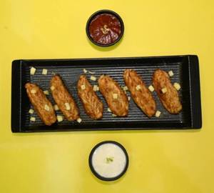 Chicken And Cheese Fried Momos