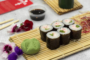 Crab Salad Maki (6 Pcs)