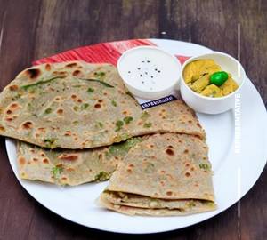 Green peas paratha