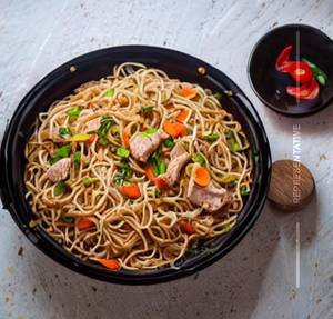 Chicken schezwan noodles