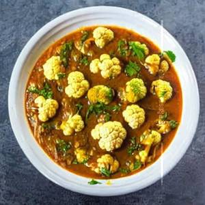 Cauliflower In Schezwan Sauce Gravy