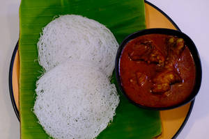 Idiyappam(3) + Chicken Curry Combo