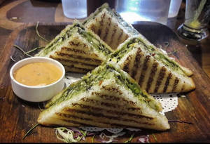 Classic Pesto Sandwich