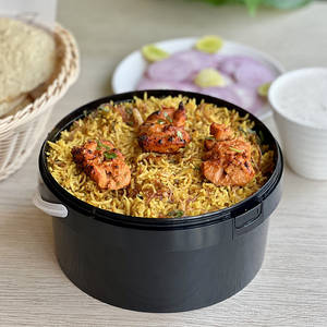Boneless Chicken Tikka Biryani 2.5 Kg