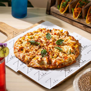 Tandoori Paneer Tikka Pizza