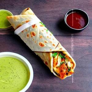 Cheesy Special Chicken Roll